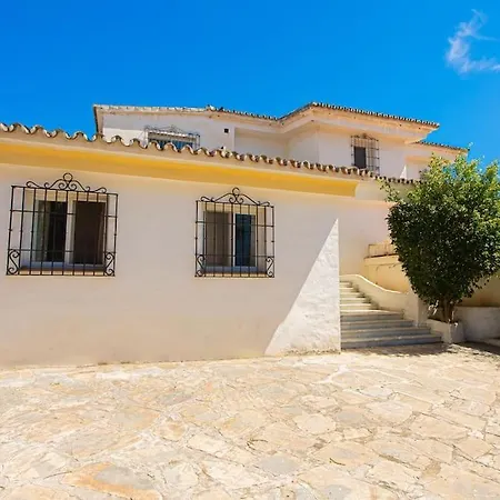 Villa Puerto Banus